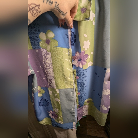 Fun Patchwork Style Blouse - Picture 4 of 7